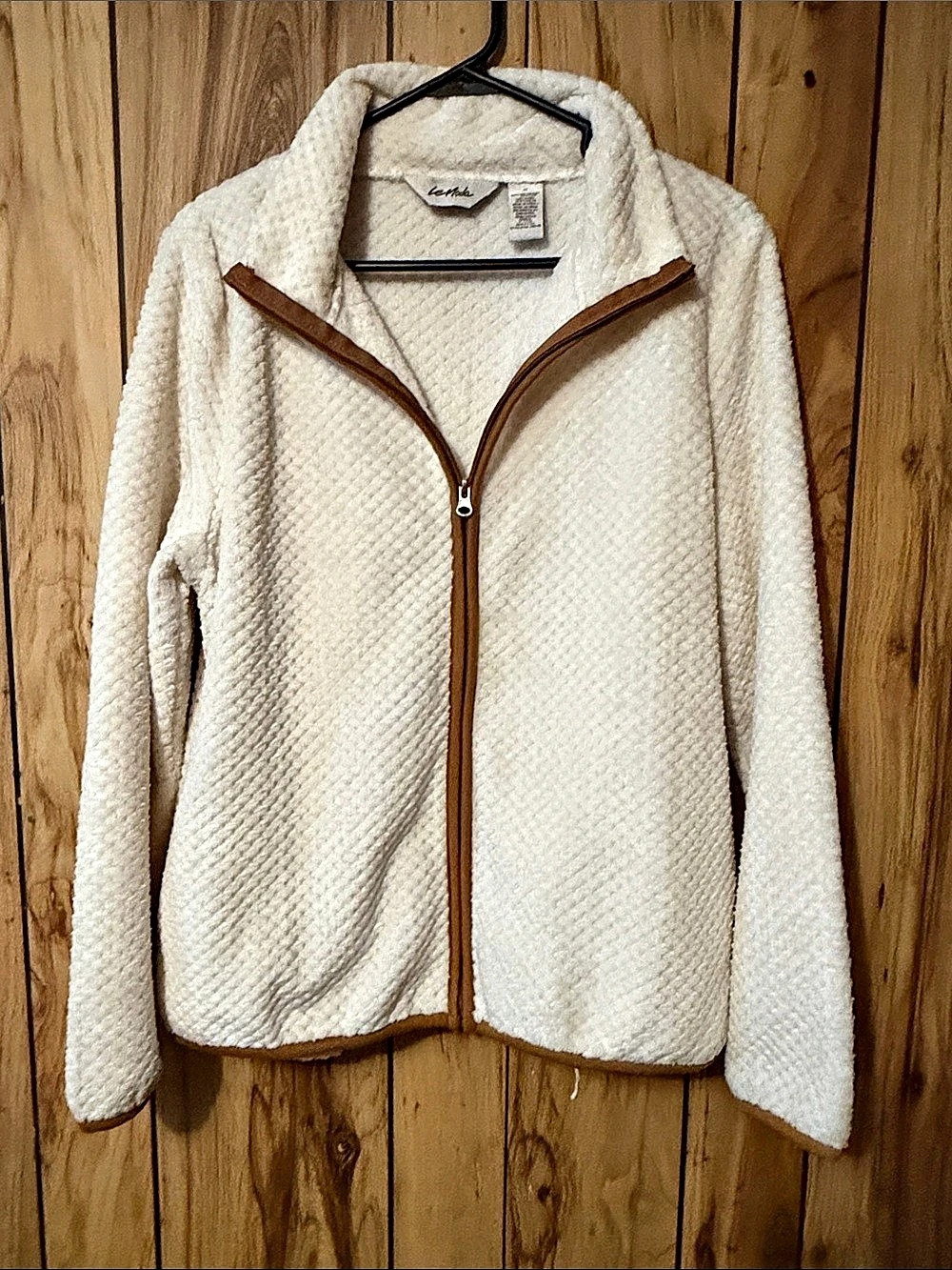 Lemode Textured Fleece Jacket in White Size Medium
